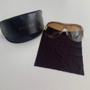 Women’s GUCCI sunglasses